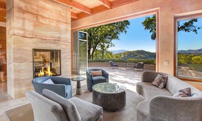 Glen Ellen House | Modern Luxury with Vineyard View, Pool & Spa