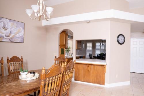 Merced House | Modern Merced Haven near Merced College and UC Merced