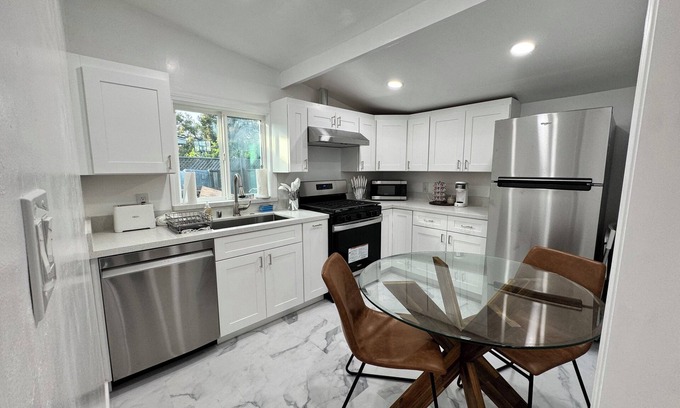 Northside Apartment | Modern Minimalist Home