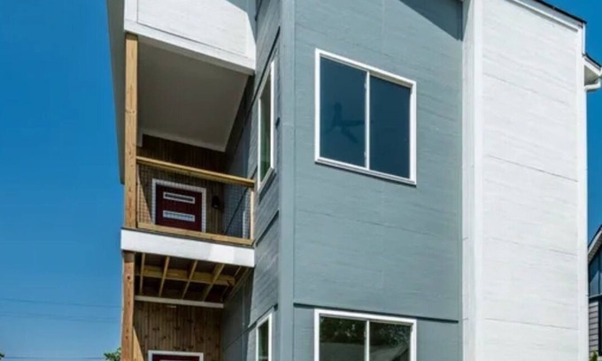 Fountain Square House | Modern New Construction in Fountain Square near downtown Indianapolis - Sleeps 7