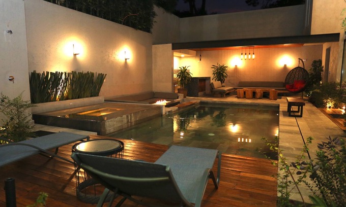 Avandaro House | Modern New Luxury Private Villa for Family Fun - Pool, Jacuzzi, King Beds, Patio