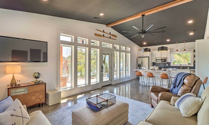 Norfork House | Modern Norfork House w/Patio on White River!