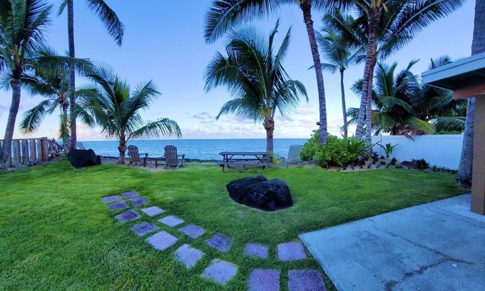 Punaluu House | Modern Oceanfront North Shore House, w/AC & volleyball net, near Kualoa Ranch