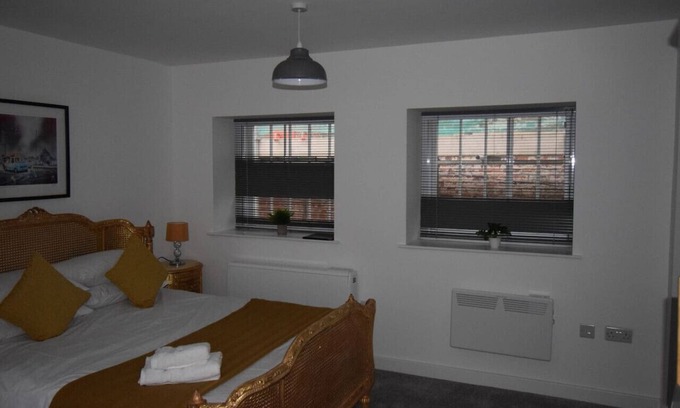 Worksop Apartment | Modern Retreat in Worksop