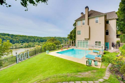 Roswell Apartment | Modern Retreat with River View in Roswell!