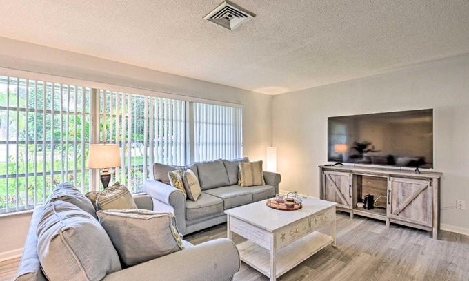 Whitfield House | Modern Sarasota Home with Private Pool and Grill!