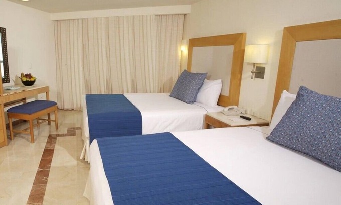 Cozumel Hotel | Modern Studio at Cozumel with Private Beach Area