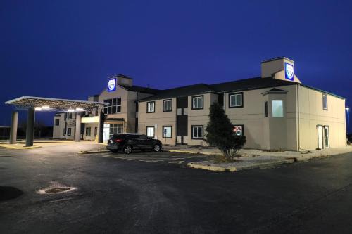 Minonk Hotel | Modern Stay 39 Lakeview By OYO Minonk