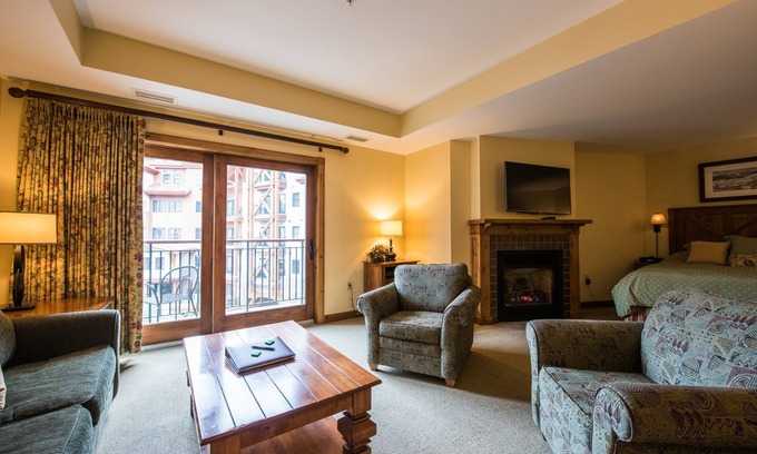 Crested Butte Cabin | Modern Studio Condo | Fireplace and Balcony