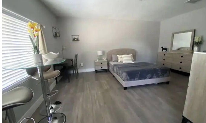 Northwest Area Apartment | Modern Studio Designed for Extended Stays - Private Bath, Kitchen, Entrance