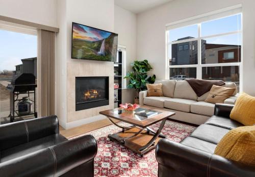 Old Town North House | Modern Townhome Steps from the Brewery District!