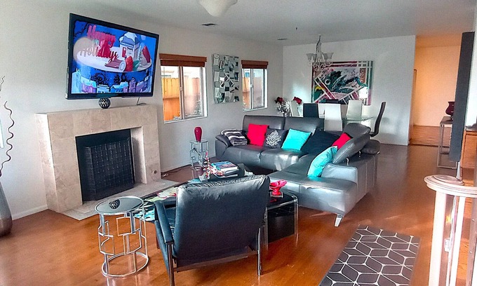 Mid City House | Modern Townhouse Suites Chef's Kitchen 1Gar Adj Beverly Hills Med & Tech Centers