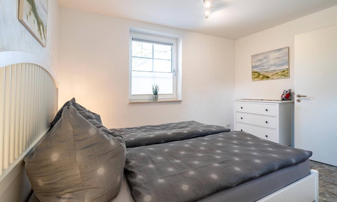 Graal Mueritz Apartment | Modern vacation apartment with fireplace close to the beach