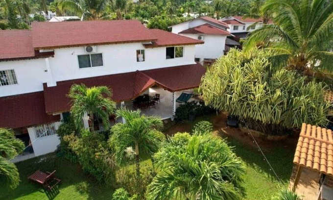 La Ceiba House | Modern Villa w/pool & complimentary breakfast, near Playa Bonita.