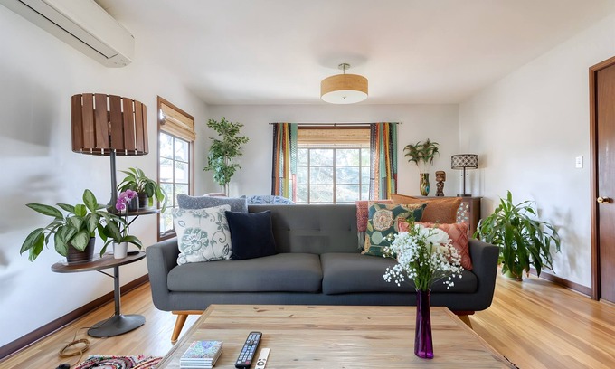 Fullerton House | Modern Vintage near Disneyland - Perfect for every trip!