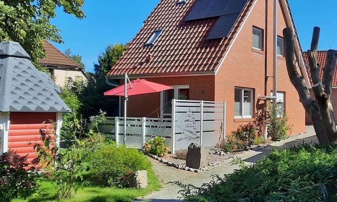 Wiek House | Modernes Ferienhaus mit Sauna in Wiek am Meer