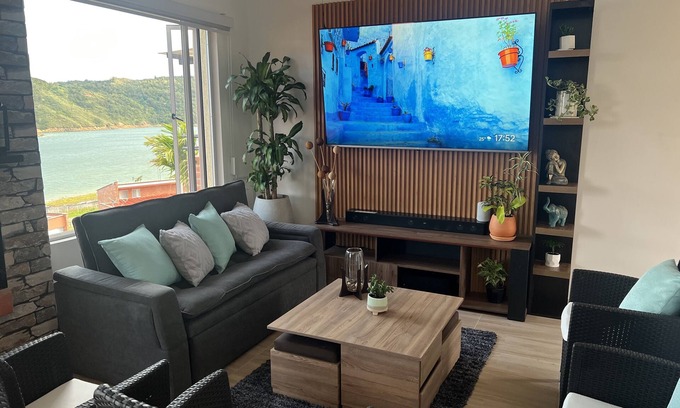 Calima Apartment | Moderno apartamento con espectacular vista al Lago Calima