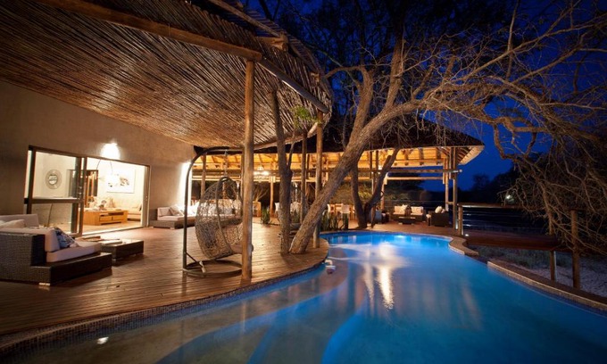 Thorny Bush Game Reserve Cabin | Moditlo River Lodge