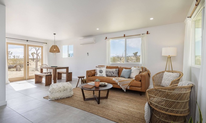 Landers House | 🌵Mojave Mesa - The Perfect Place for a Peaceful Desert Retreat to Relax and Unwind🌵