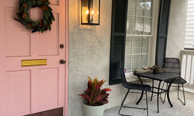 Historic District House | Mojito Studio- Walk to everything Beaufort has to offer!