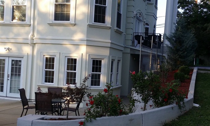 Derwood Villa | Mona's-luxurious 810-SF 2 Bedrooms, 2 full Baths, Beautiful & Bright Apartment.