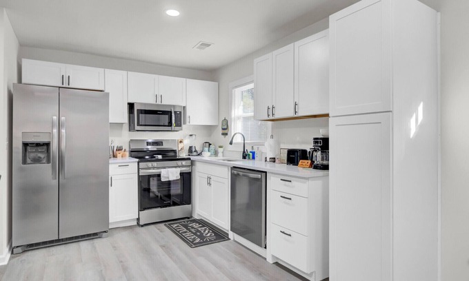 Moncks Corner House | Moncks Corner. Spacious, cozy home close to downtown