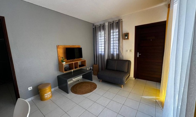 Cayenne Apartment | Montabo Jacuzzi and garden