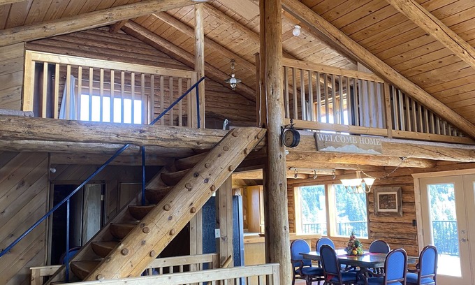 Butte House | Montana Log Home on Private Acreage with Mountain Views