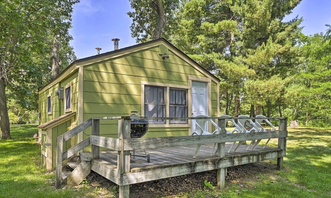 Montello Apartment | Montello Studio Cottage w/ Pier & Dock on Ox Creek