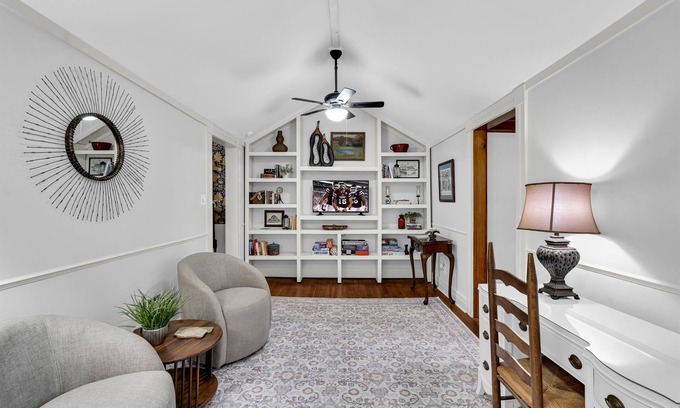 Columbus House | Monty's Place by OneHometown Getaways