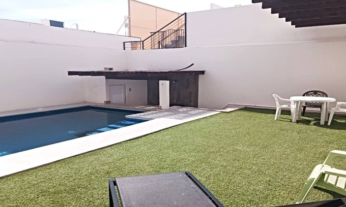 Durango House | Moon House F4: Spacious 3-Bdr House in Downtown