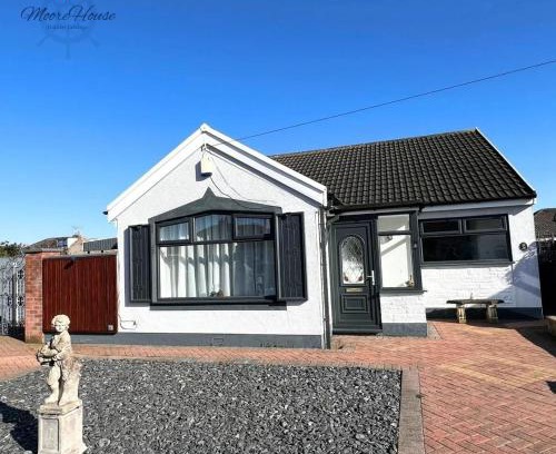 Thornton-Cleveleys House | Moorehouse Holiday Let