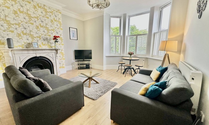 Acomb Apartment | Moorgate View - Free On Street Parking