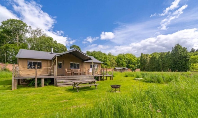 Exton Cabin | Moorhen at Exton Park, Rutland - Dog friendly