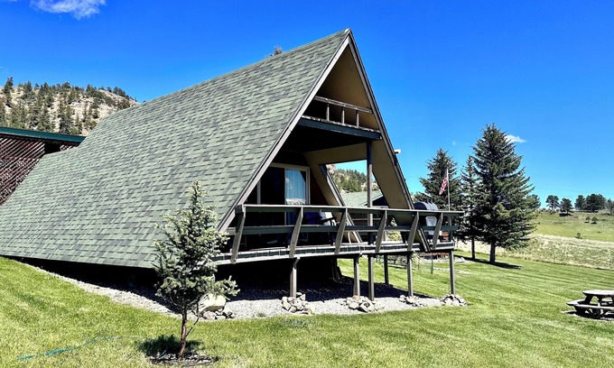 Fishtail Cabin | Moose Cabin - Mountain Views, Hear Rushing River, Private, Pet Friendly