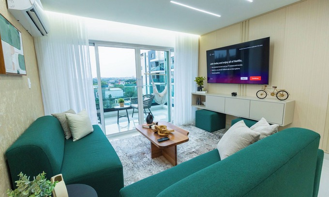 Punal Apartment | Mordern 3BR! 9fl, King Bed! Sti!,