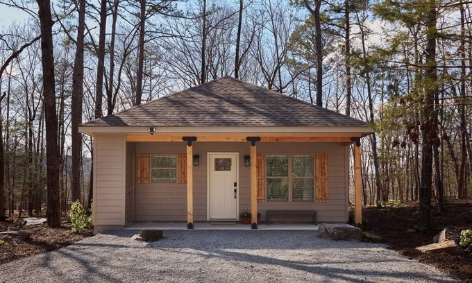 Heber Springs Cabin | Morgan's at the Little Red - Double King Cabin 7