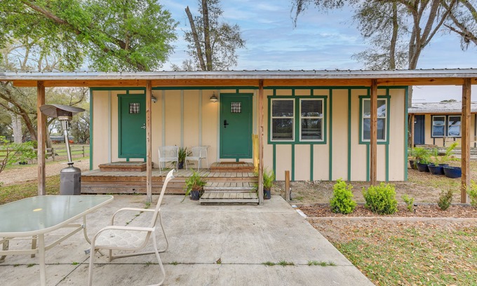 Fellowship House | Morriston Getaway w/Patio - Near HITS Farm!