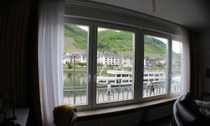Cochem Apartment | Moselapart 3 Deluxe Apartment with Moselle view