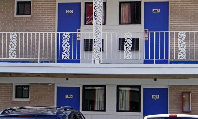 Downtown Baltimore Hotel | Motel 6 Baltimore, MD