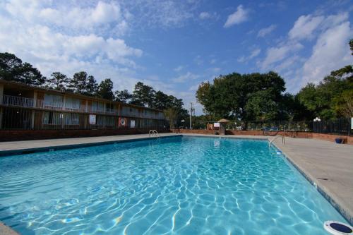 Hammond Hotel | Motel 6 Hammond, LA – I 12 – I 55