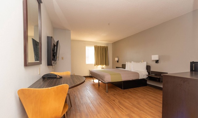 New Iberia Hotel | Motel 6 New Iberia, LA