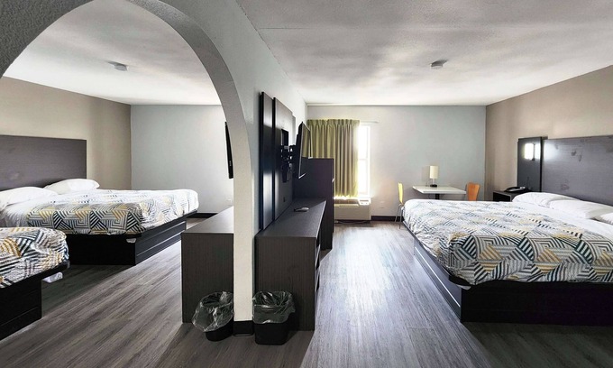 Pine Bluff Hotel | Motel 6 Pine Bluff, AR