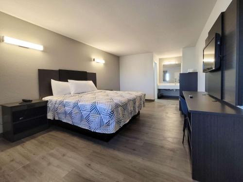 Wichita Hotel | Motel 6 Wichita KS South I35