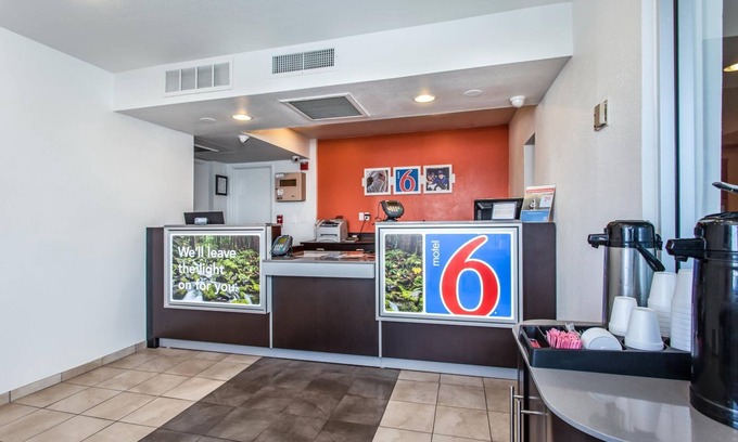 Williams Hotel | Motel 6 Williams, CA