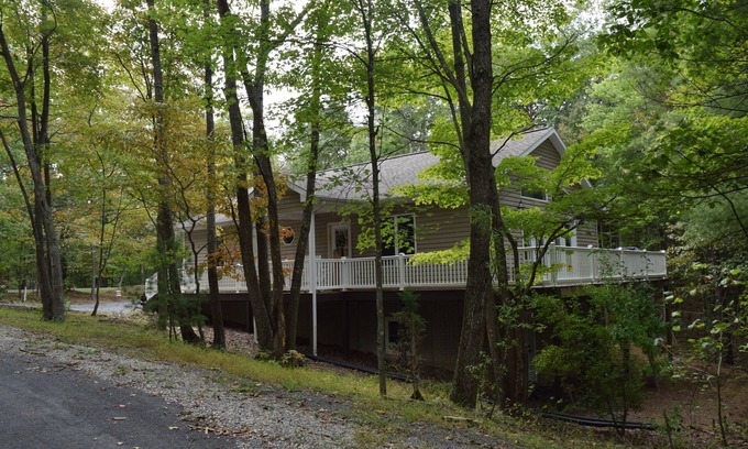 Mount Jackson House | MOUNTAIN BEAUTY AWAITS. MINUTES FROM BRYCE RESORT.