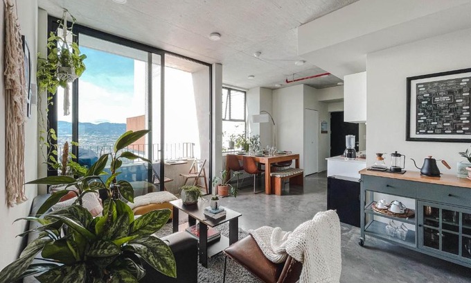 La California Apartment | Mountain City View Experience
