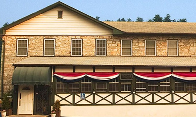 Mount Holly Springs Hotel | Mountain Creek Tavern