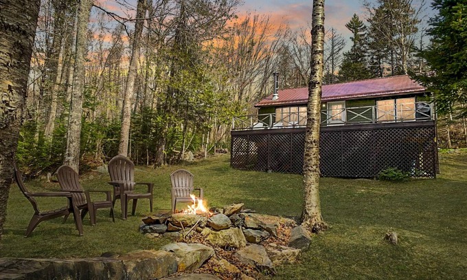 Greenville Cabin | Mountain Escape (Waterfront on Lower Wilson Pond!)
