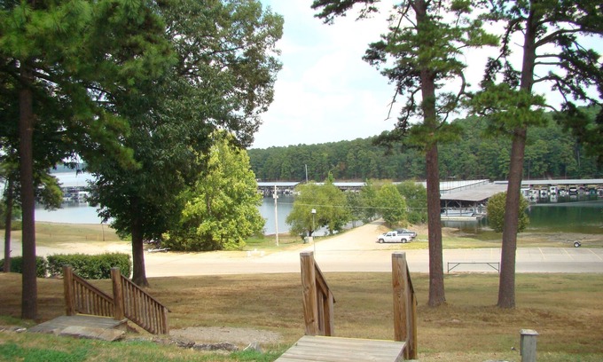 Mount Ida Apartment | Mountain Harbor Queen Guest Room on Lake Ouachita by RedAwning
